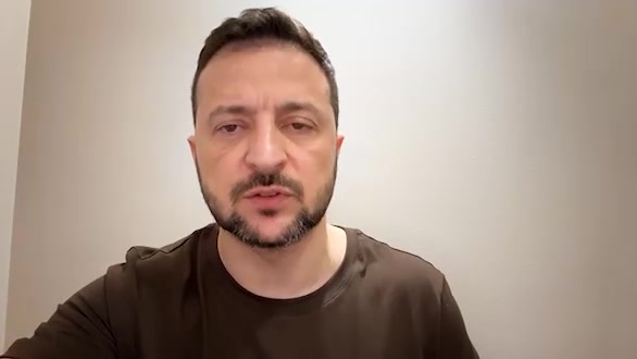 Le président Zelensky a déclaré que des tentatives avaient été faites pour repousser les forces armées ukrainiennes dans la région de Koursk, mais qu'elles avaient réussi à tenir leurs lignes.