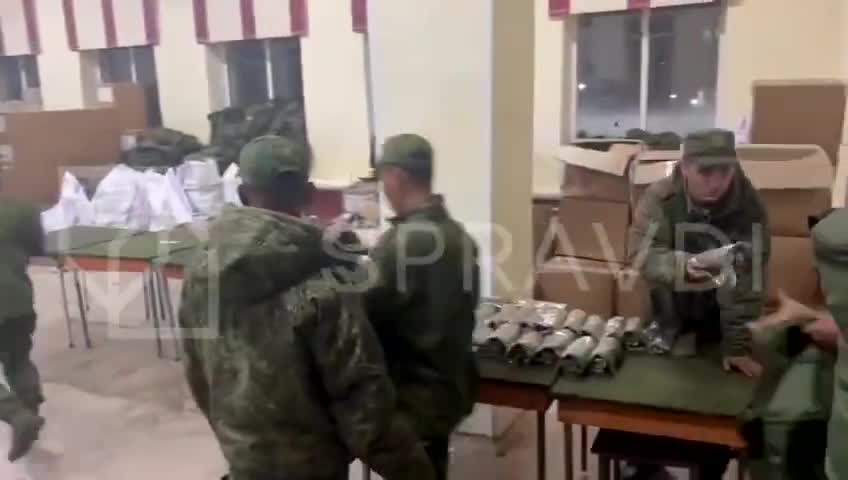 Imatges recentment obtingudes del camp d'entrenament Sergievsky de Rússia que mostren les tropes de Corea del Nord equipades amb equipament rus en preparació per al desplegament a Ucraïna