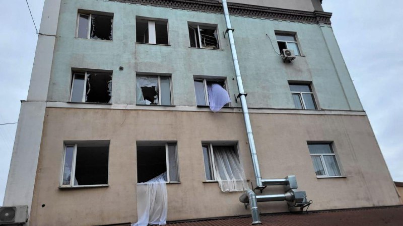 Cinco personas resultaron heridas esta mañana en un ataque con misiles rusos en Krivói Rog