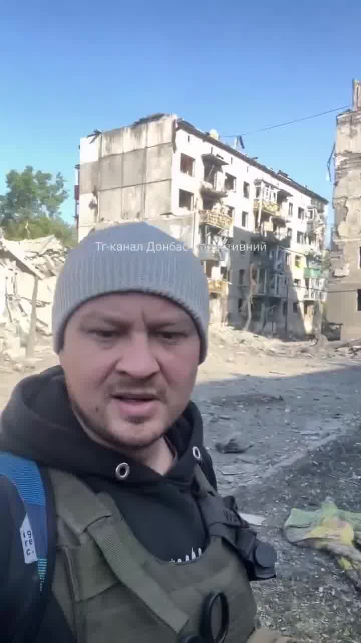 Rusiyanın Donetsk vilayətinin Myrnohradını bombardman etməsi nəticəsində dağıntılar. 1 nəfər ölüb, 1 nəfər yaralanıb