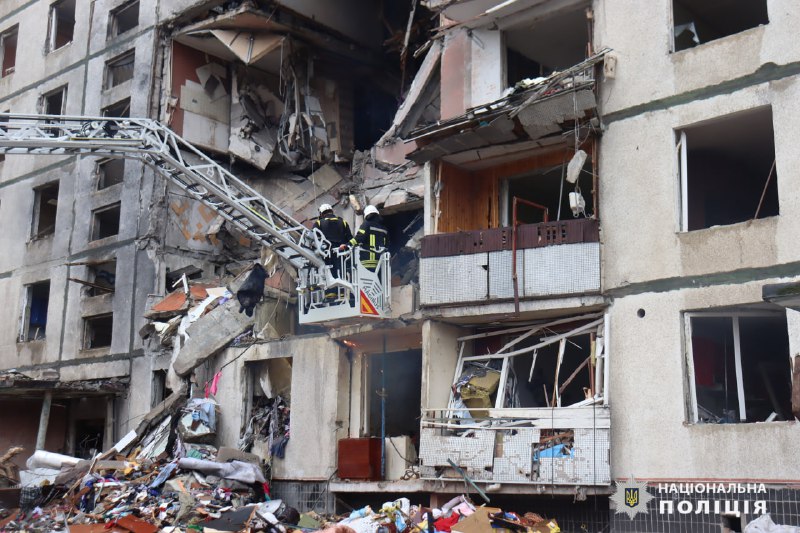 Death toll of Russian airstrike in Kharkiv increased to 3 dead as 2 more bodies were pulled out from the rubble 