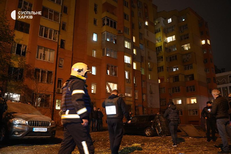 1 policajac ubijen, 26 policajaca i 4 civila ranjeno kao rezultat ruskog raketnog napada s 2 projektila na policijsku postaju u okrugu Osnoviansky u Harkivu. Materijalna šteta velikih razmjera