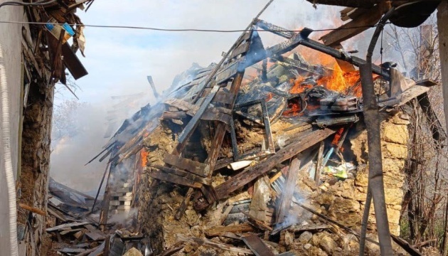 Deux personnes blessées suite à un bombardement dans le village de Zelenivka, région de Kherson