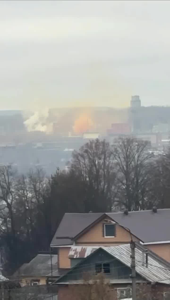 Secondary explosions reported at the chemical plant in Aleksin of Tula region. Cloud of orange smoke is rising over plant