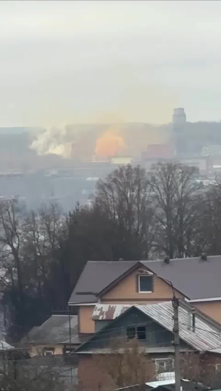 Secondary explosions reported at the chemical plant in Aleksin of Tula region. Cloud of orange smoke is rising over plant