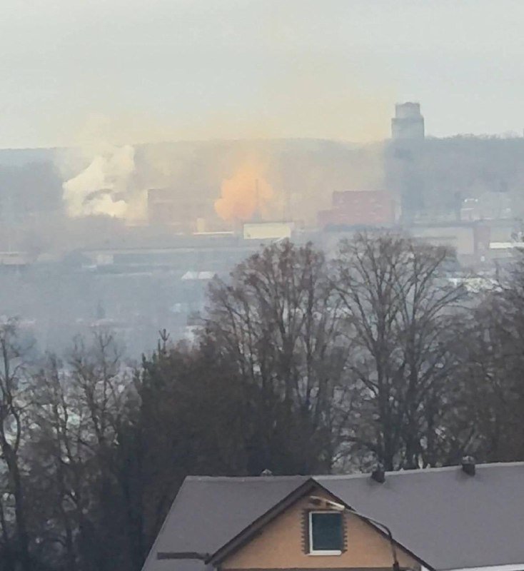 Secondary explosions reported at the chemical plant in Aleksin of Tula region. Cloud of orange smoke is rising over plant