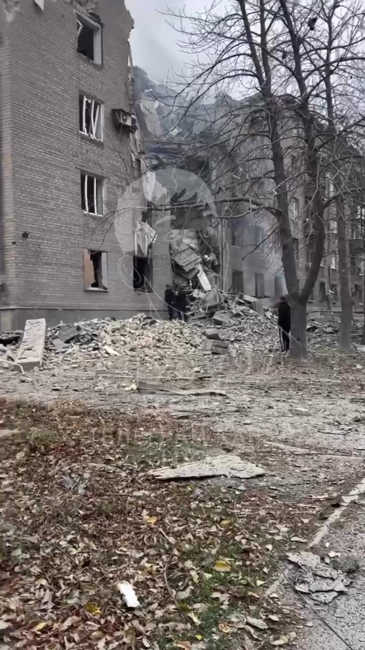 At least 4 person wounded as result of Russian ballistic missile strike against residential house in Kryvyi Rih