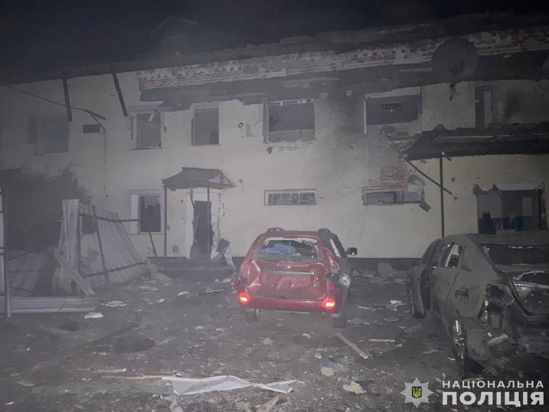 7 people wounded as result of airstrikes with 4 glide bombs in Semenivka of Chernihiv region 