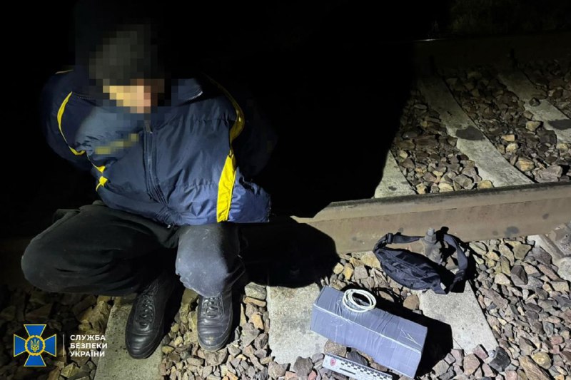 Security Service of Ukraine detained a man working for FSB in an attempt to blow up railways in Rivne region