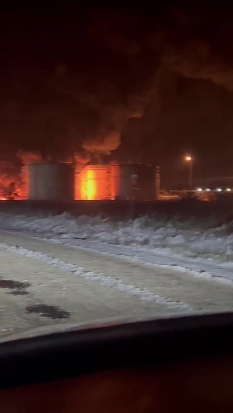 Fire at the Albashneft oil depot in Krasnodar Krai
