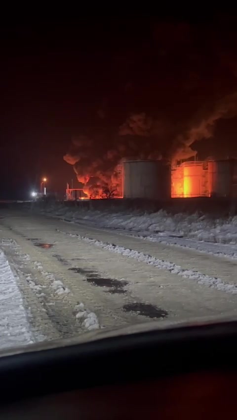 Fire at the Albashneft oil depot in Krasnodar Krai