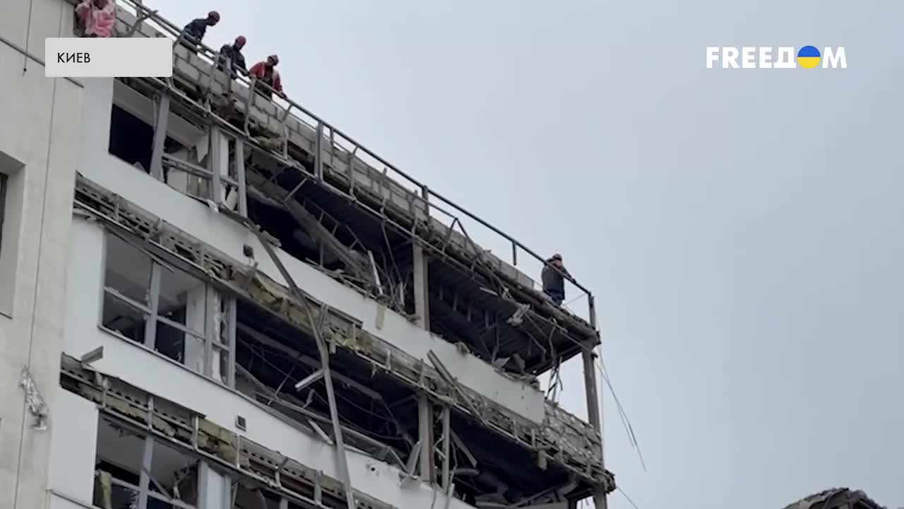 Russian strikes on Kyiv damaged the office of the FREEDOM TV channel. This night, Russian troops attacked with ballistic missiles the Ukrainian foreign broadcasting channels FREEDOM and Dim, the international editorial office - UATV English, The Gaze, UATV Español, UATVArabic, UATV Português, and the digital editorial office, the channel's press service reported.