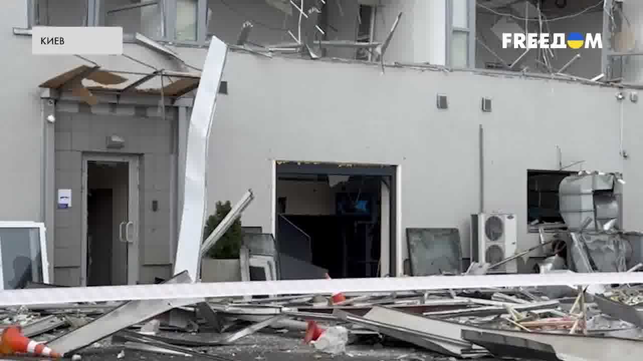 Russian strikes on Kyiv damaged the office of the FREEDOM TV channel. This night, Russian troops attacked with ballistic missiles the Ukrainian foreign broadcasting channels FREEDOM and Dim, the international editorial office - UATV English, The Gaze, UATV Español, UATVArabic, UATV Português, and the digital editorial office, the channel's press service reported.