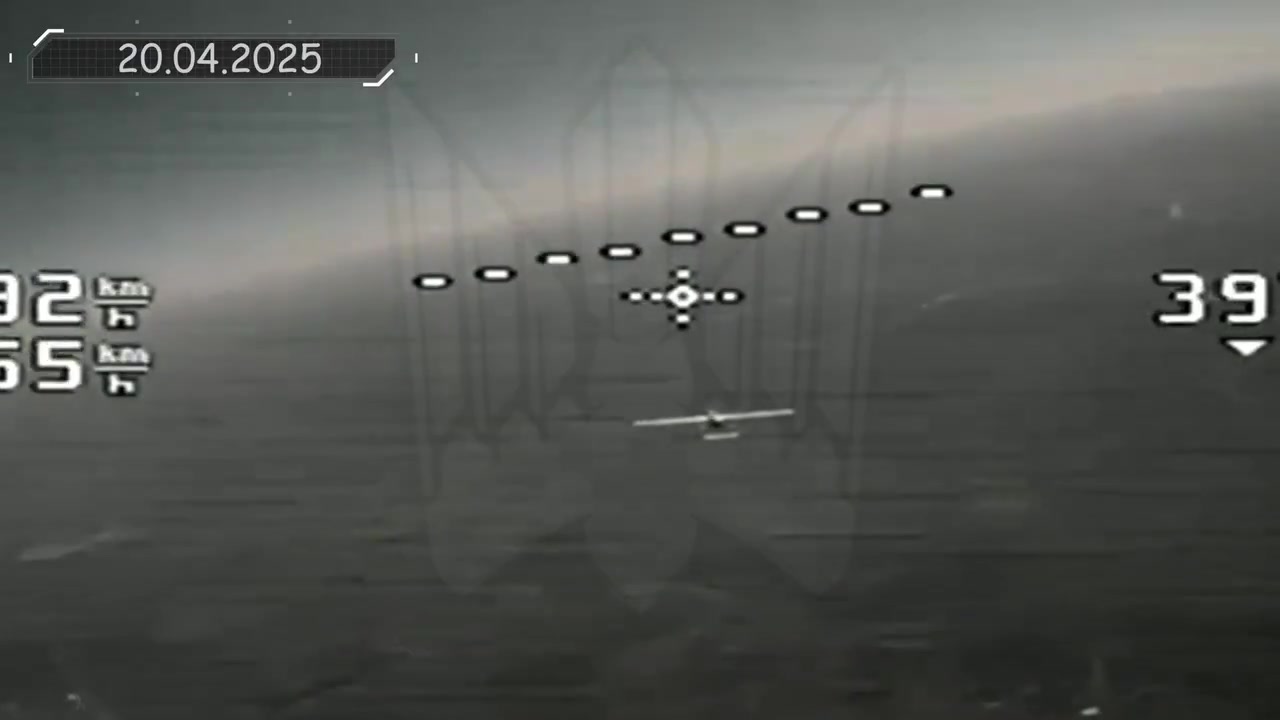 Today, for the first time, at the altitude of 4km, Russian Forpost strike and reconnaissance drone was targeted by drone interceptor. The work of the Birds of Magyar unit