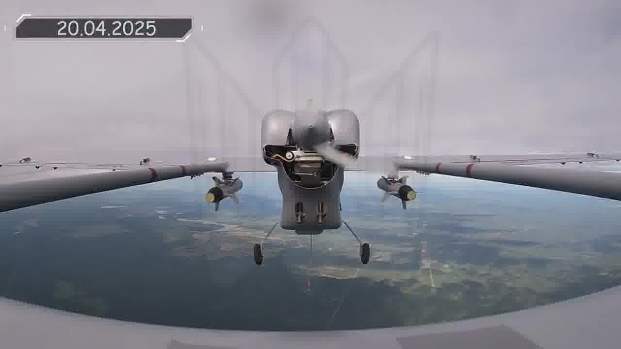 Today, for the first time, at the altitude of 4km, Russian Forpost strike and reconnaissance drone was targeted by drone interceptor. The work of the Birds of Magyar unit