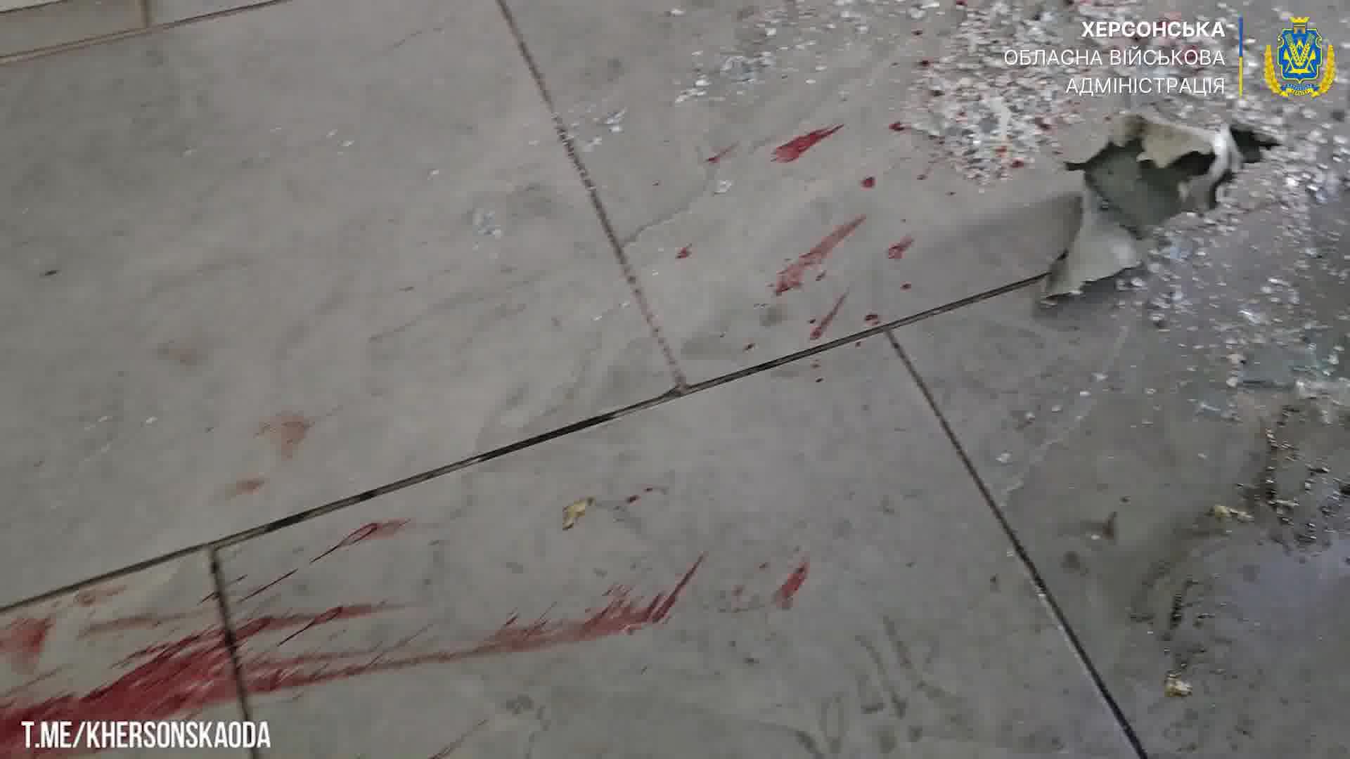 4 people wounded as result of drone strikes at the hospital in Kherson 