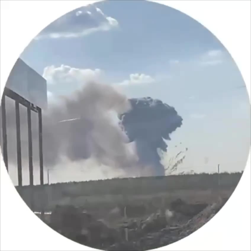 Evacuation announced in some districts of Vladimir region amid explosions at the military arsenal near Barsovo village 