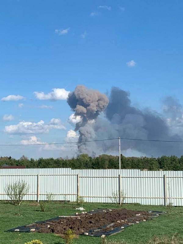 Evacuation announced in some districts of Vladimir region amid explosions at the military arsenal near Barsovo village 