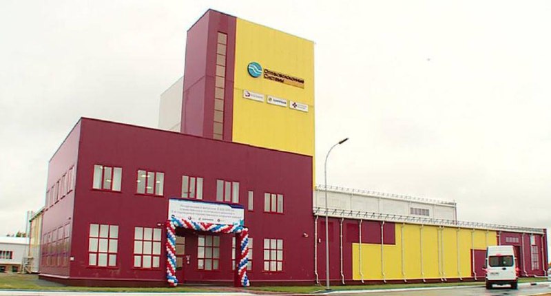 2 enterprises producing wires and cables including optical-fiber wires were attacked by strike drones in Saransk. Big fires at SaranskKabel and Optovolokonnye Systemy