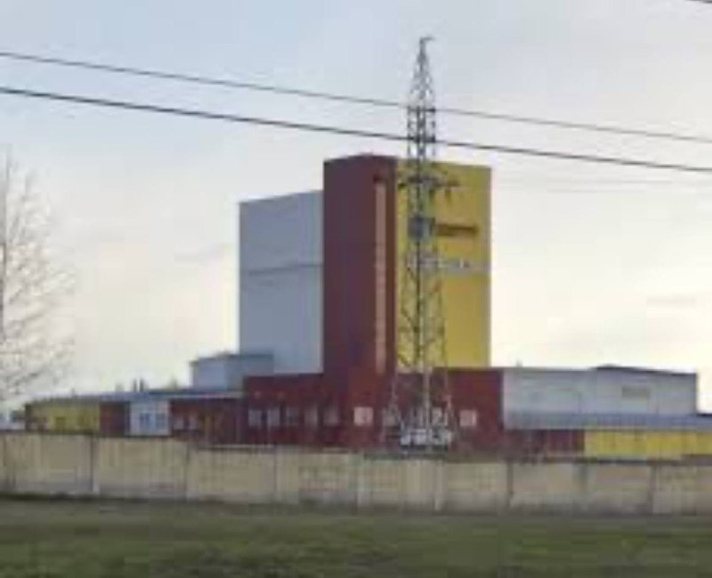 2 enterprises producing wires and cables including optical-fiber wires were attacked by strike drones in Saransk. Big fires at SaranskKabel and Optovolokonnye Systemy