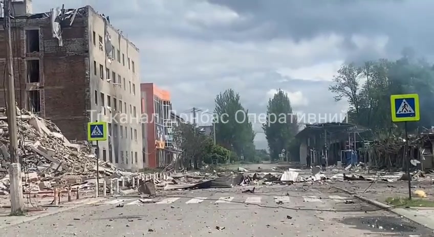 Destruction in Pokrovsk as result of bombardment today