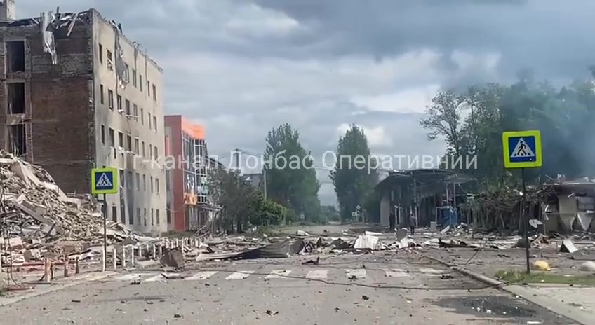 Destruction in Pokrovsk as result of bombardment today