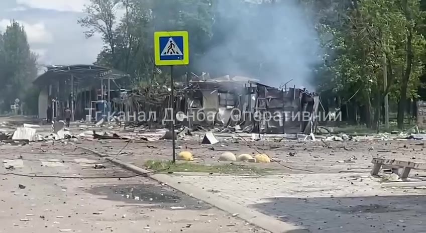 Destruction in Pokrovsk as result of bombardment today