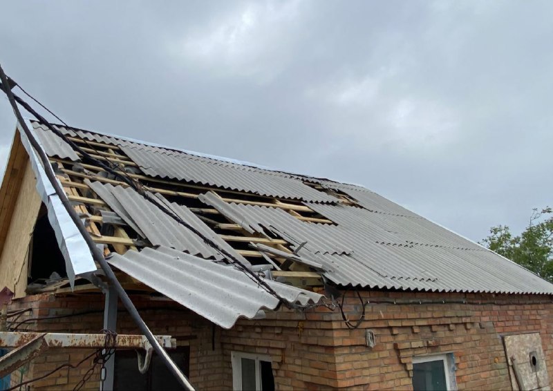 2 people wounded as result of FPV drone strikes in Mezhova district of Dnipropetrovsk region. Russian army also attacked Nikopol district with artillery and drones