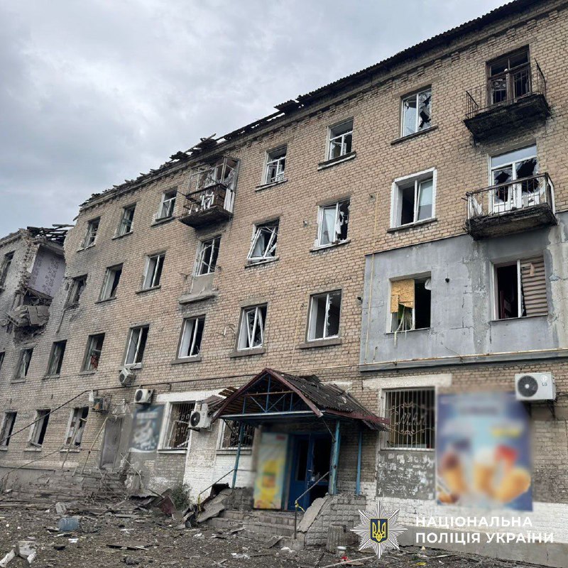 Једна особа погинула, 7 рањено услед руског гранатирања, ваздушних напада и напада дроновима у Доњецкој области јуче