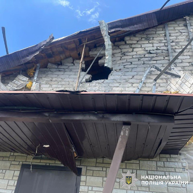 Једна особа погинула, 7 рањено услед руског гранатирања, ваздушних напада и напада дроновима у Доњецкој области јуче