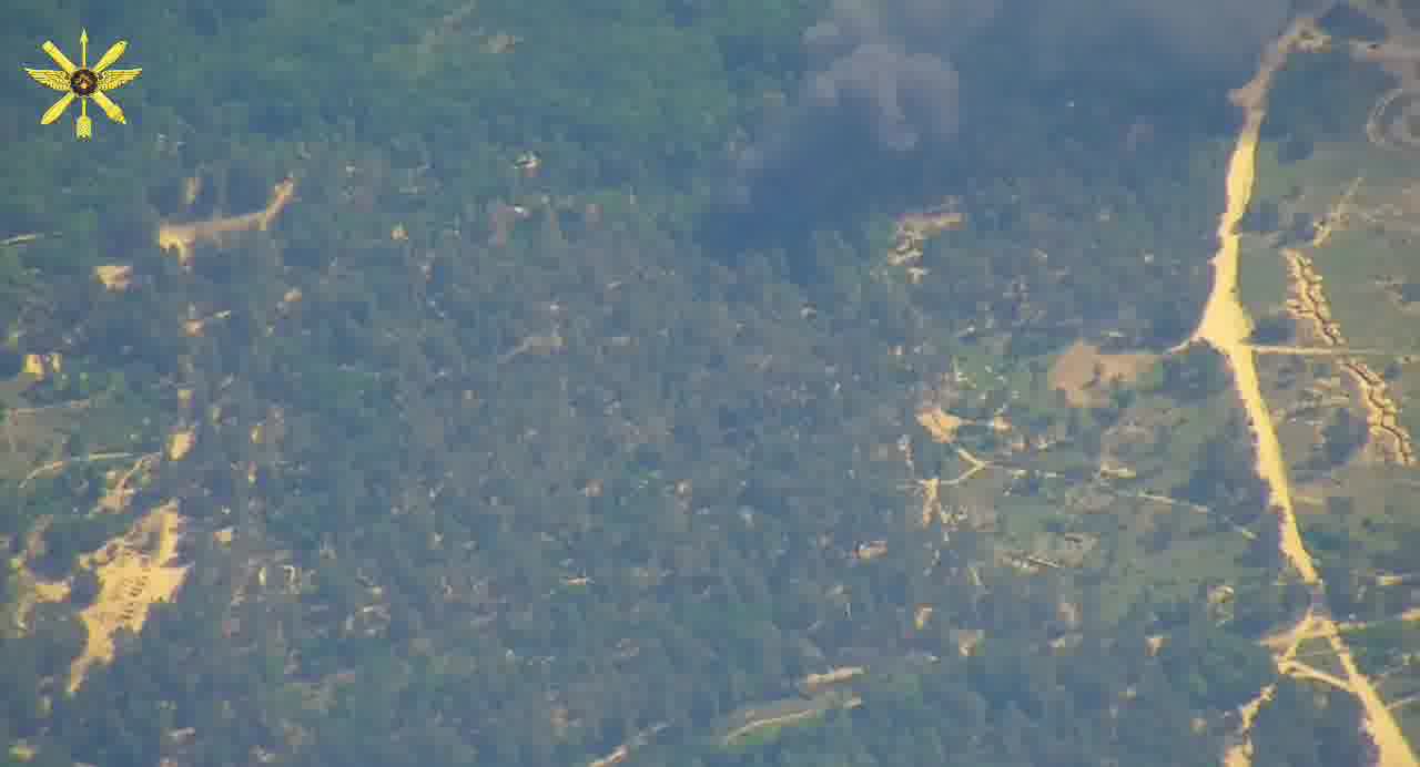 Video of Russian Iskander ballistic missile strike at the Ukrainian land forces training center earlier today