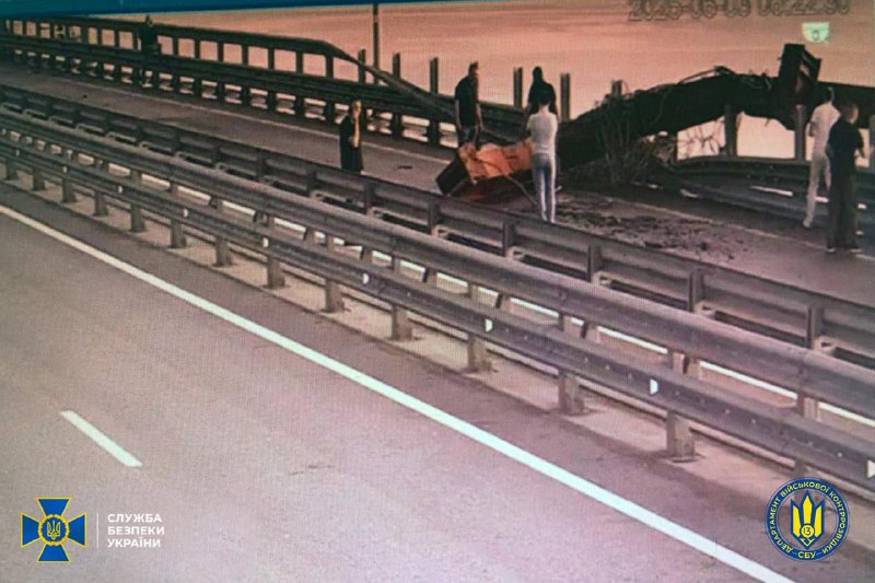 Служба безопасности Украины подорвала опору Керченского моста, заложив 1100 кг взрывчатки