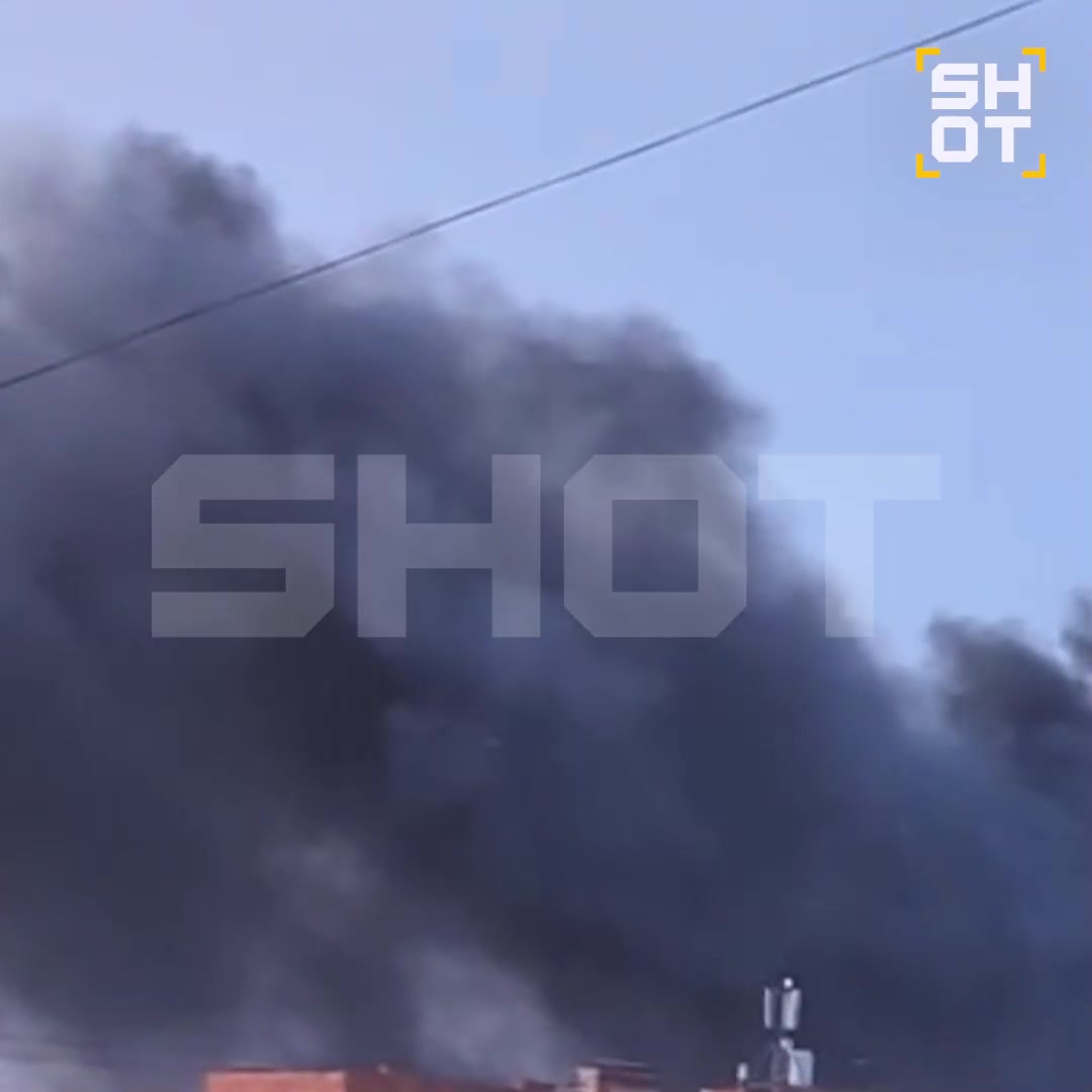 Several explosions have rocked Cheboksary, Chuvash Republic. Thick black smoke is visible over the city. Local residents said they saw at least two drones over the city