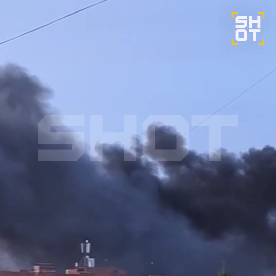 Several explosions have rocked Cheboksary, Chuvash Republic. Thick black smoke is visible over the city. Local residents said they saw at least two drones over the city