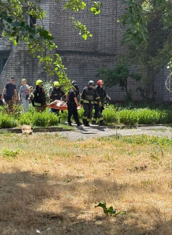 1 person killed, 20 wounded as result of missile strikes in Dnipro city. 2 killed, 3 wounded in Samar