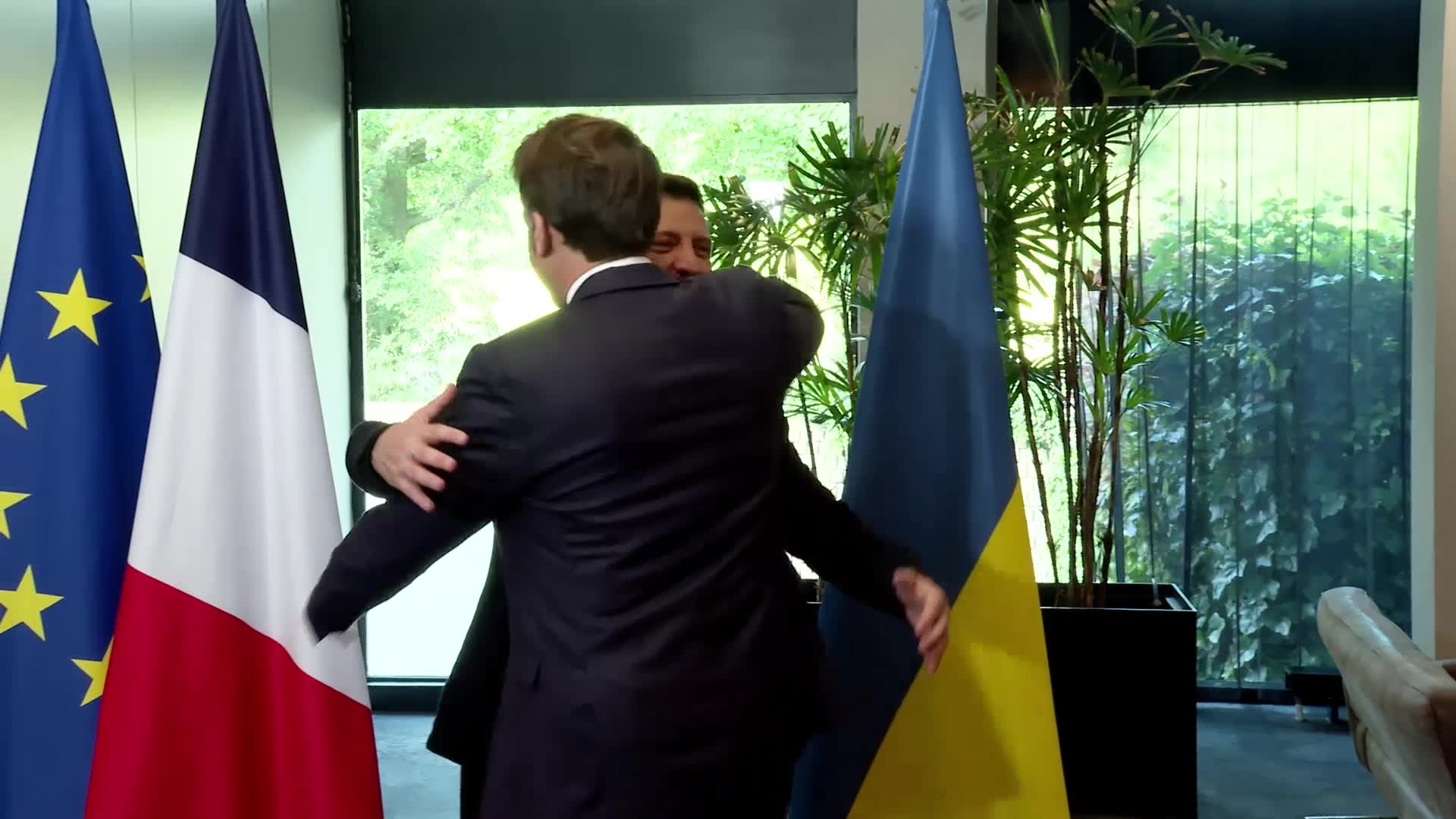 President of Ukraine Zelensky met with President of France Macron 