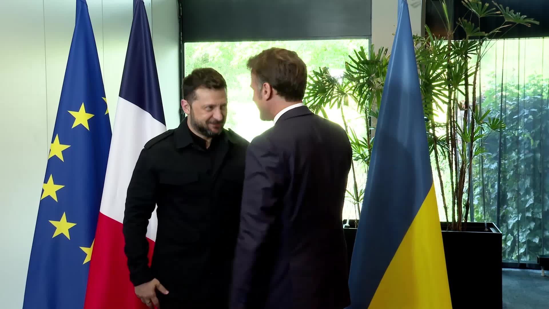 President of Ukraine Zelensky met with President of France Macron 