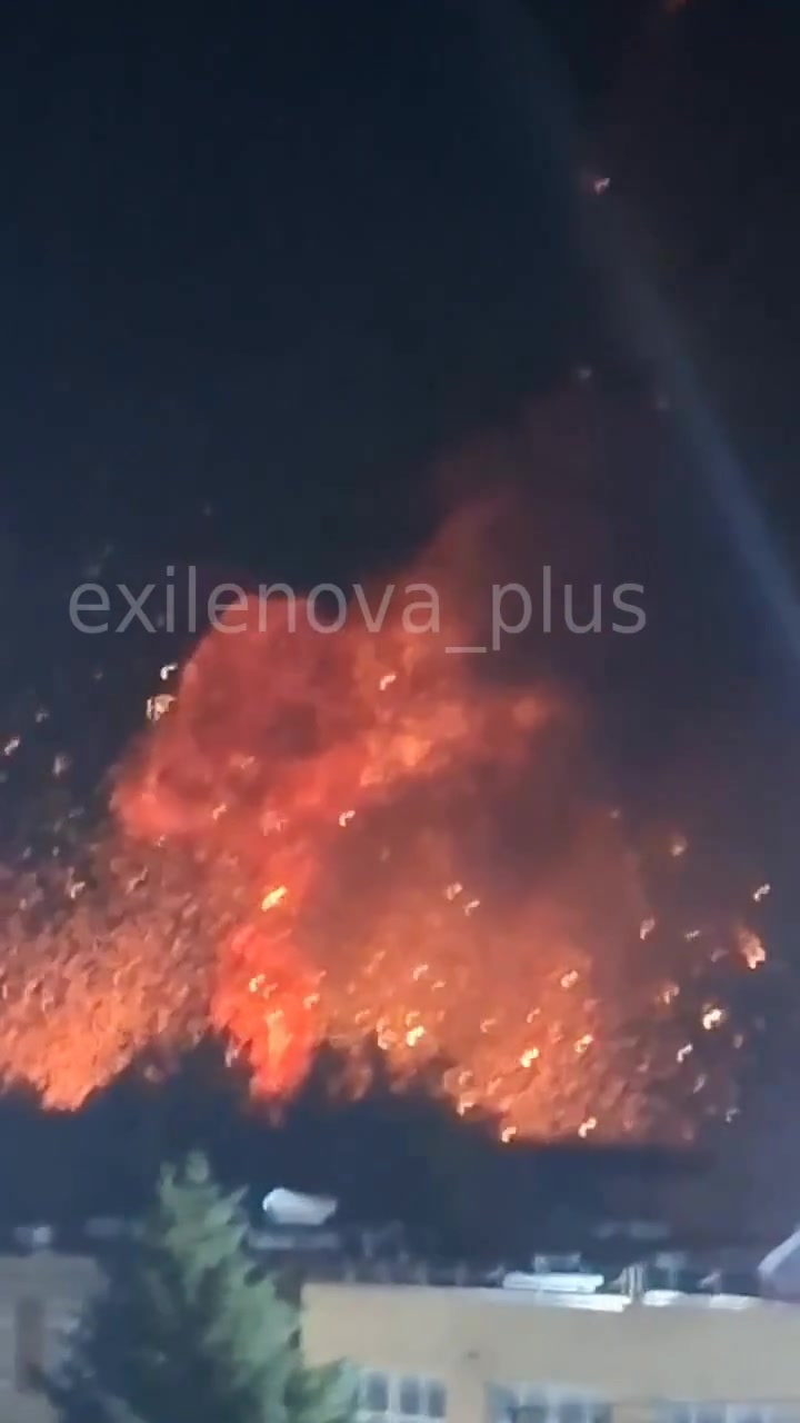 Explosions were reported at suspected ammunition depot in Khartsyzk at the occupied part of Donetsk region 