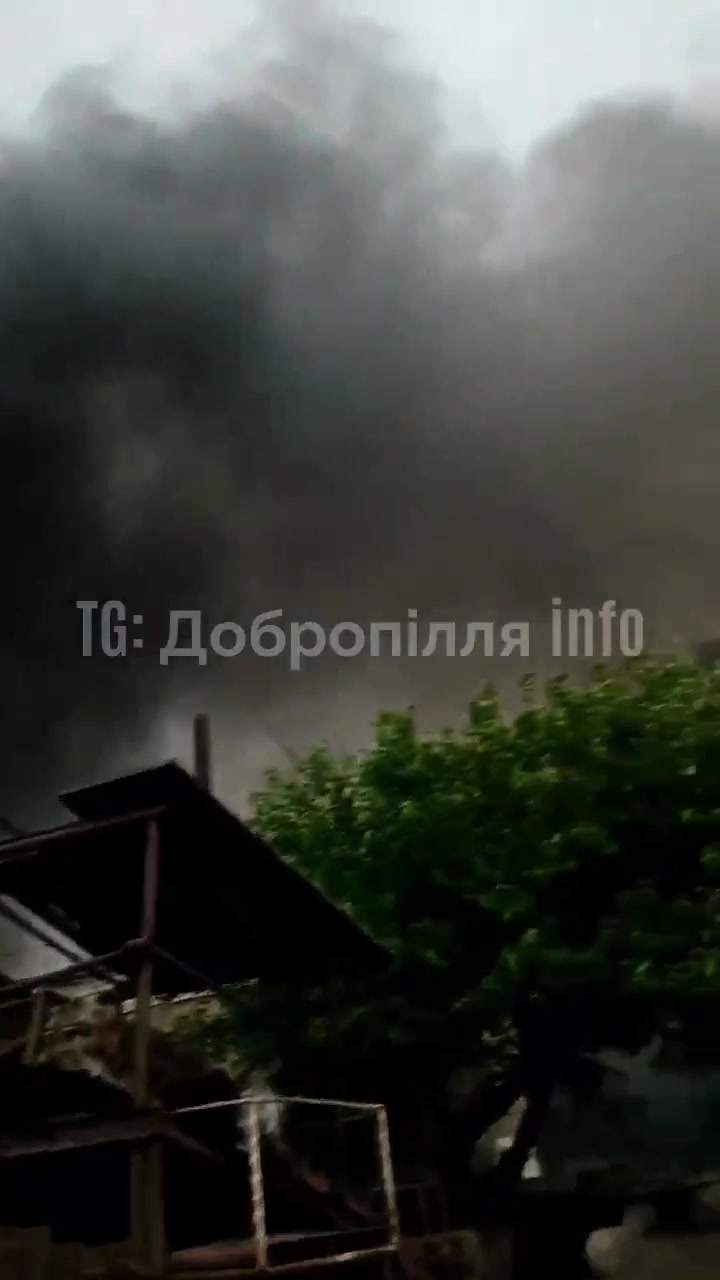 Fires in Bilytske of Donetsk region as result of shelling today 