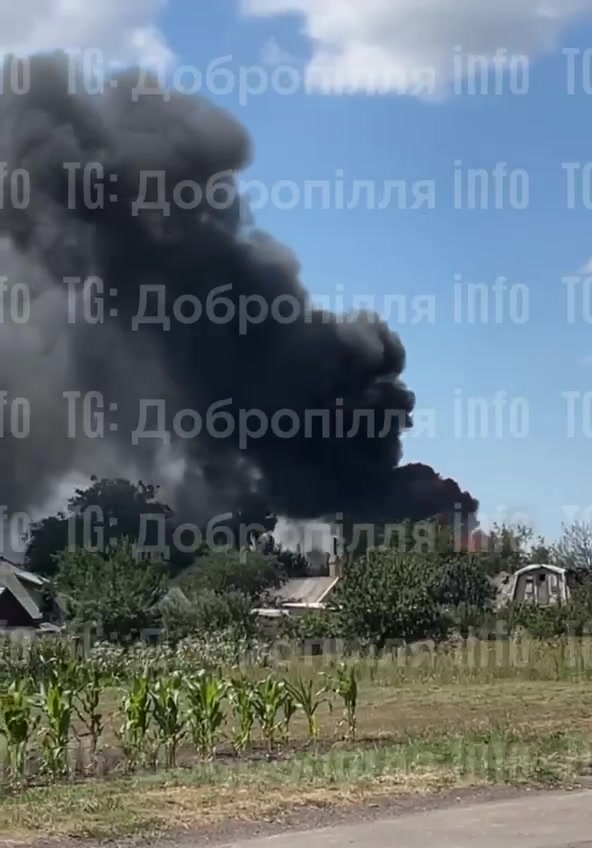 A house is on fire in Hannivka as result of shelling