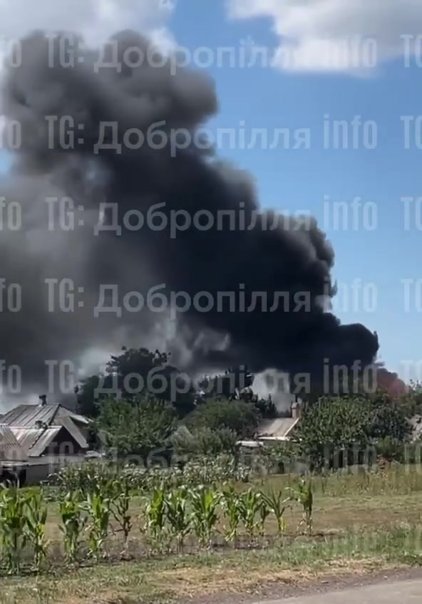A house is on fire in Hannivka as result of shelling