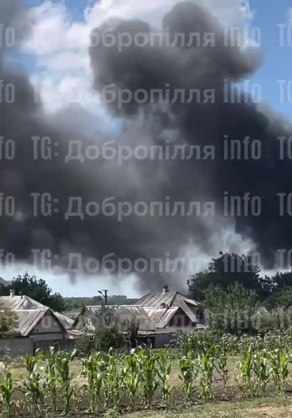 A house is on fire in Hannivka as result of shelling
