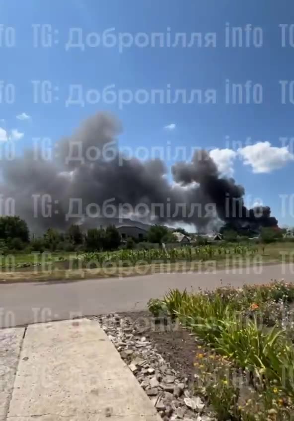A house is on fire in Hannivka as result of shelling
