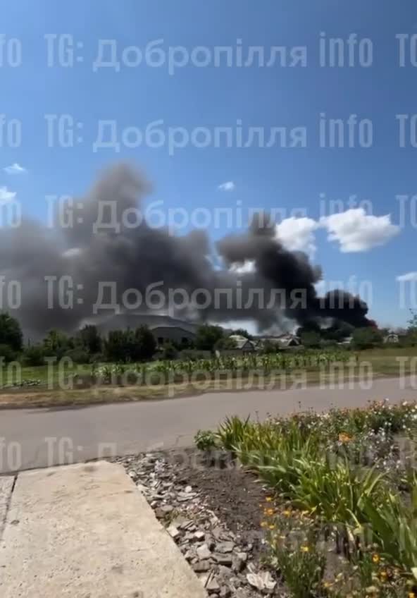 A house is on fire in Hannivka as result of shelling
