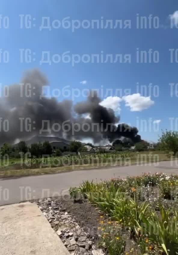 A house is on fire in Hannivka as result of shelling