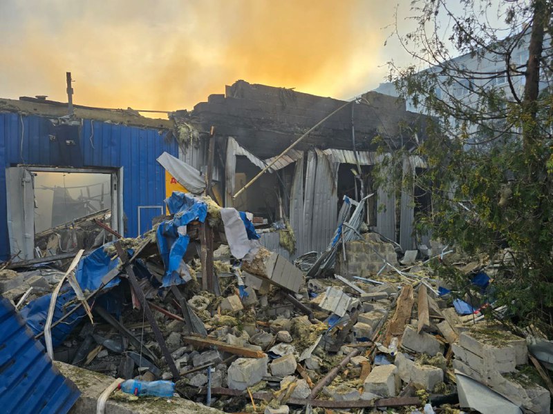 2 people killed, 17 wounded as result of Russian airstrike with FAB-500 UMPK glide bomb in Dobropillia, Donetsk region