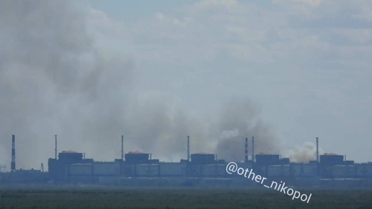Smoke is rising near Zaporizhzhia power plant and the blackout reported at the occupied part of Zaporizhzhia region