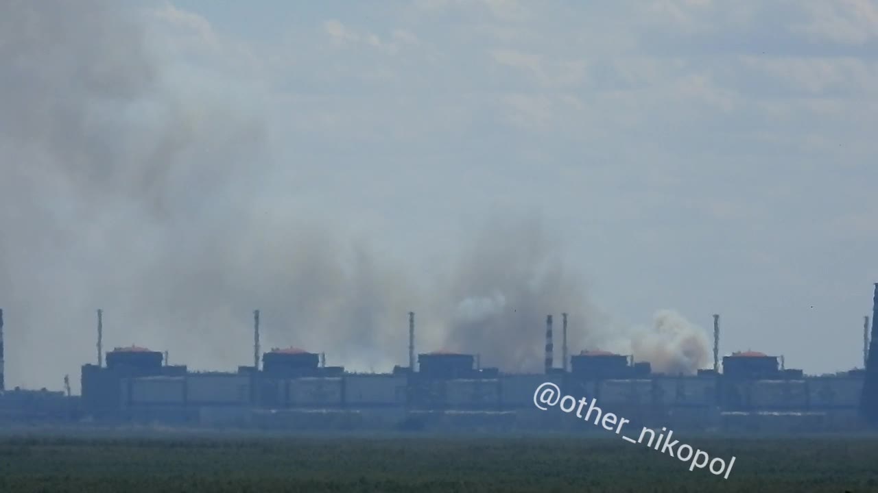 Smoke is rising near Zaporizhzhia power plant and the blackout reported at the occupied part of Zaporizhzhia region