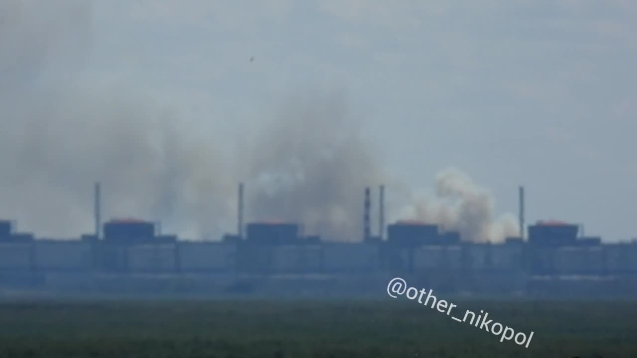 Smoke is rising near Zaporizhzhia power plant and the blackout reported at the occupied part of Zaporizhzhia region