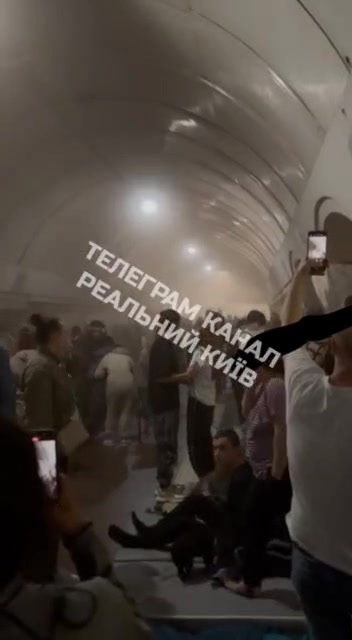 Fire at the Lukianivska metro station in Kyiv